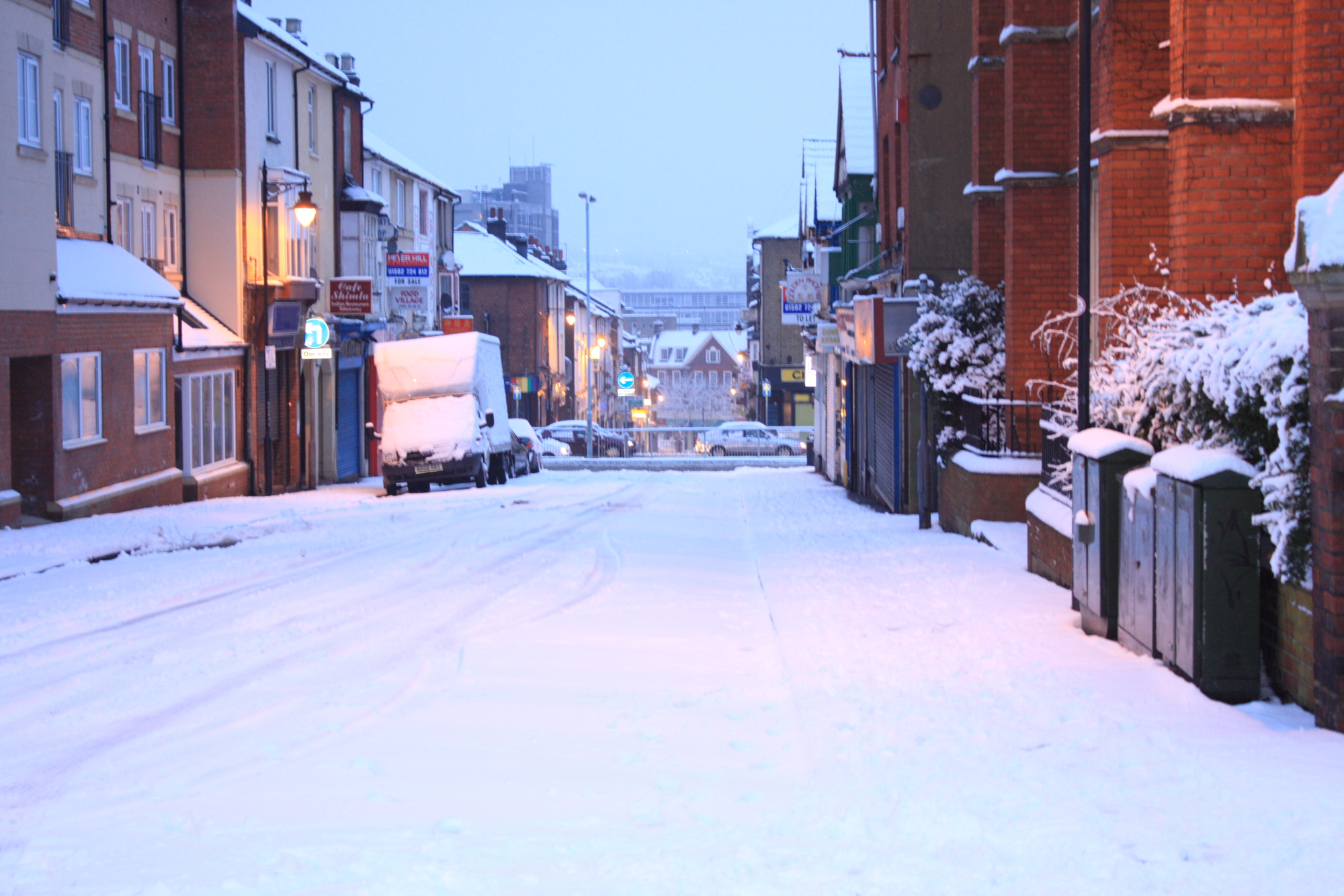 More Snow hits Luton